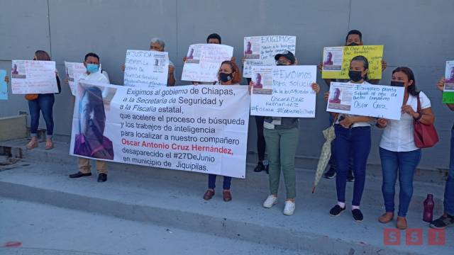 Susana Solis Informa PROTESTAN contra FGE familiares de maestro desaparecido