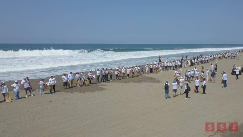 ARRANCA campaña de limpieza en playas de Chiapas - Susana Solis Informa