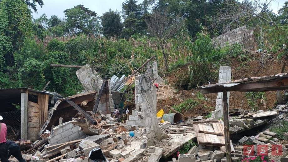 Viviendas destruidas por deslizamiento de ladera en Chiapas - Susana Solis Informa