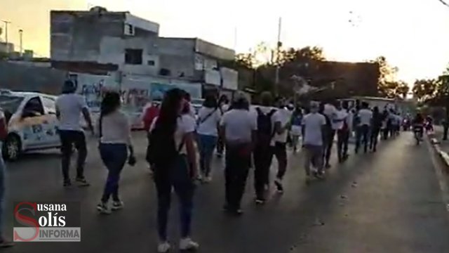 Susana Solis Informa ESTUDIANTES inician plantón en la UNACH