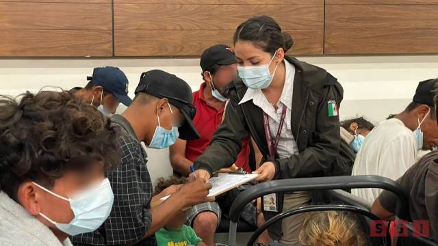 Susana Solis Informa ALISTAN otra caravana que partirá de Tapachula; INM entrega tarjetas a migrantes