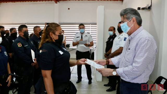 Susana Solis Informa Reconocen a elementos de seguridad pública en Tuxtla Gutiérrez