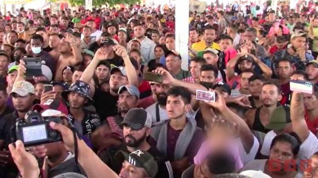 Susana Solis Informa FRENAN caravana migrante en Chiapas; INM promete permisos por 30 días