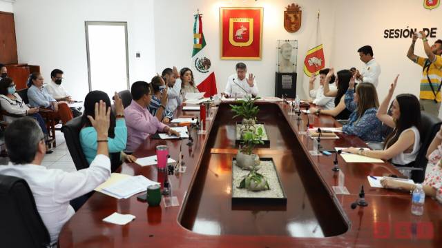 Susana Solis Informa Autorizan en Cabildo Tuxtleco presupuesto para infraestructura de SMAPA y fondos revolventes para dependencias municipales