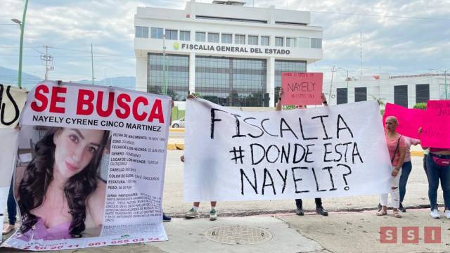 Susana Solis Informa Protestan frente a la FGE por la desaparición de Nayeli Cyrene