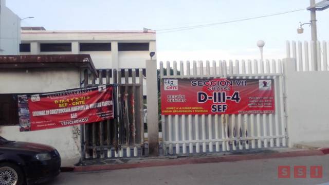 Susana Solis Informa Protestan maestros por la falta de liberación de cheques de más de 16 mil docentes