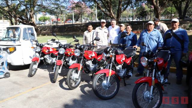 Susana Solis Informa Entrega Alcalde Carlos Morales Vázquez, parque vehicular y maquinaria menor a SMAPA