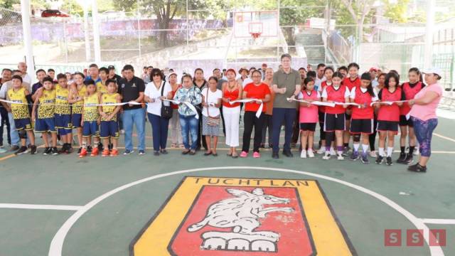Susana Solis Informa El Ayuntamiento de Tuxtla Gutiérrez Inaugura Domo en la Colonia Kilómetro 4 para Fomentar el Deporte
