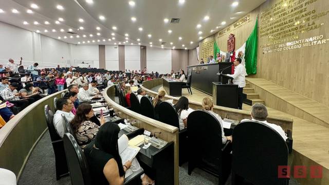 Susana Solis Informa Mano negra en sesiones legislativas. Filo y Sofía por : Mary Jose Díaz