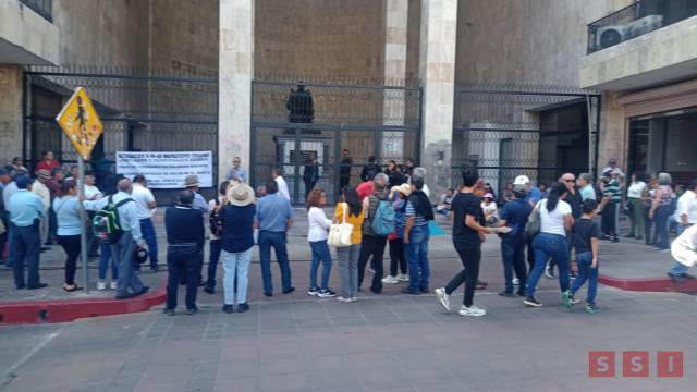 Susana Solis Informa PROTESTAN jubilados y pensionados por pago de bonos; no les pagaron en la administración pasada