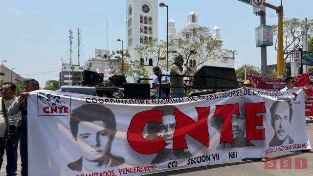 Susana Solis Informa Marchan maestros de la Sección VII y 40 en Chiapas en el Día del Maestro; sus demandas son federales