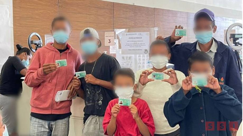 Entrega INM mil 574 tarjetas a integrantes de caravana migrante que salió de Chiapas - Susana Solis Informa