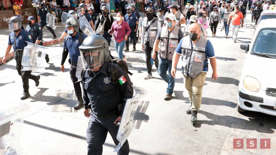 IMPLEMENTAN operativo para retirar ambulantes y recuperar calles del centro - Susana Solis Informa