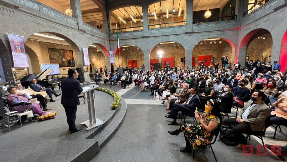 Eduardo Ramírez reconoce la labor de las mujeres en momento cruciales de la historia de México.