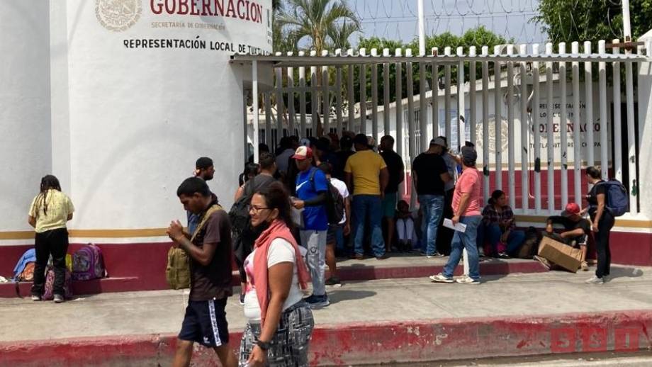 MIGRANTES se manifiestan nuevamente en busca de una visa Susana Solis Informa