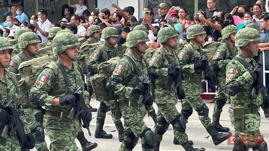 Realizan desfile cívico militar en Chiapas, luego de dos años de pandemia - Susana Solis Informa