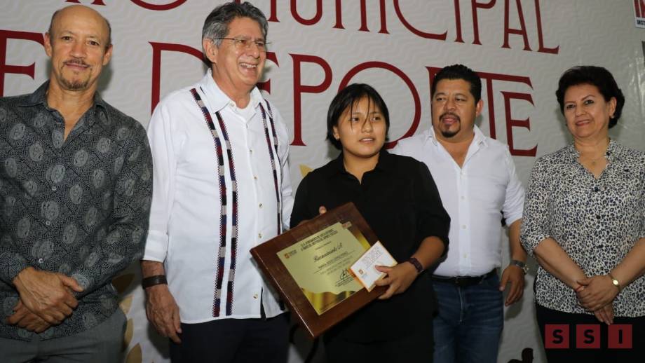 Entrega Carlos Morales el Premio Municipal del Deporte 2022 - Susana Solis Informa