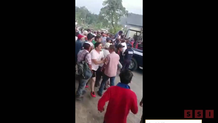 Afectados por lluvias en chiapas, incendian palacio municipal; no los han apoyado - Susana Solis Informa