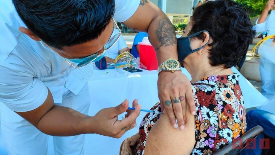 Aplica Secretaría de Salud Municipal vacunación contra Covid-19 a población de 18 años en adelante. - Susana Solis Informa