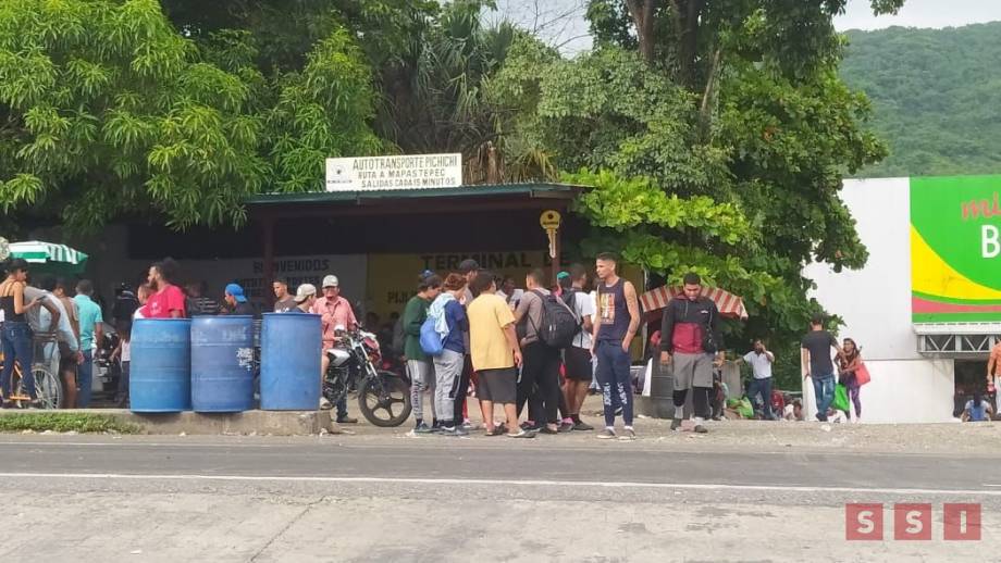 Nuevamente migrantes saturan terminales de autobuses en Chiapas - Susana Solis Informa