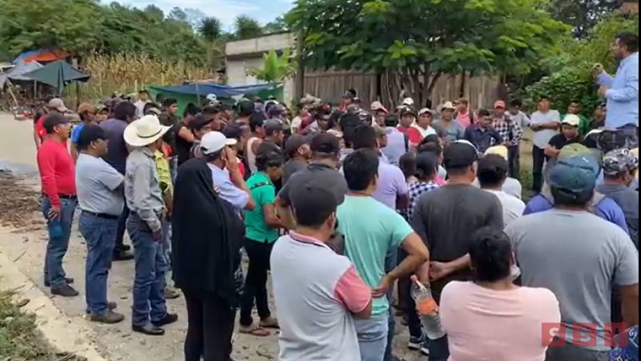 MANTIENEN RETENIDOS a 33 ejidatarios en Altamirano en Chiapas Susana Solis Informa