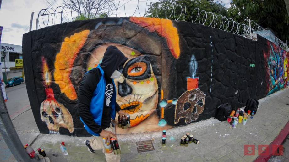 Realiza Instituto de la Juventud murales alusivos al día de muertos - Susana Solis Informa