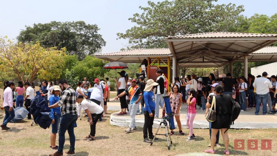 ACUDEN al planetario de Chiapas a observar el eclipse