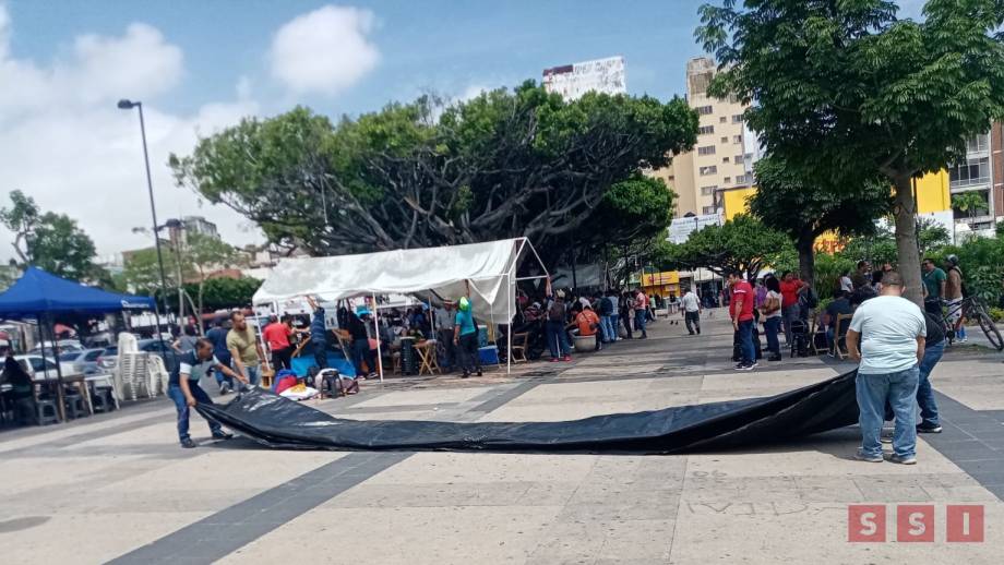 MAESTROS levantan plantón en Chiapas - Susana Solis Informa