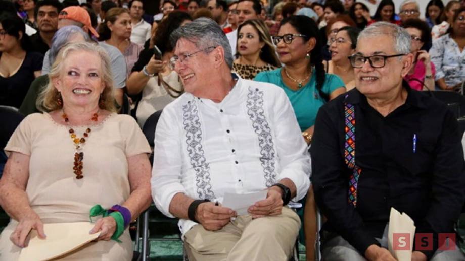 Entrega de la Medalla 