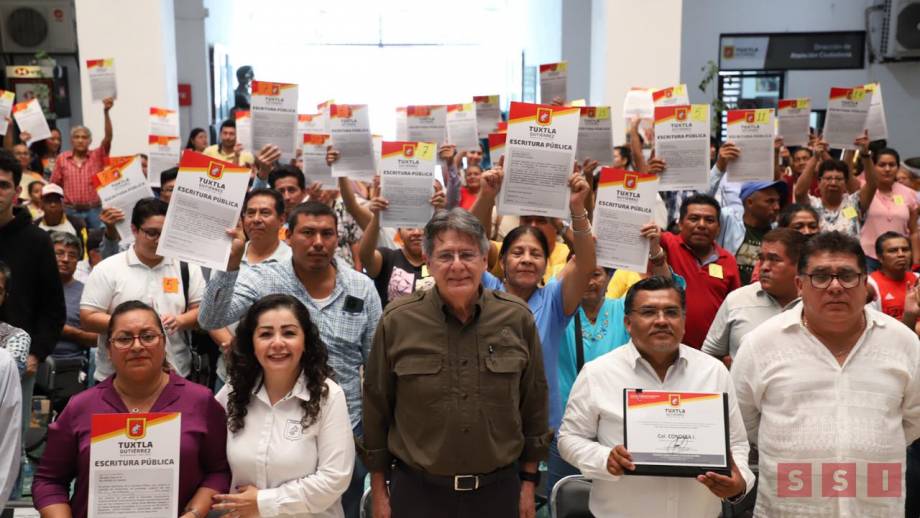 110 Familias Tuxtlecas Reciben Escrituras: Avances Históricos en la Regularización de la Tierra - Susana Solis Informa