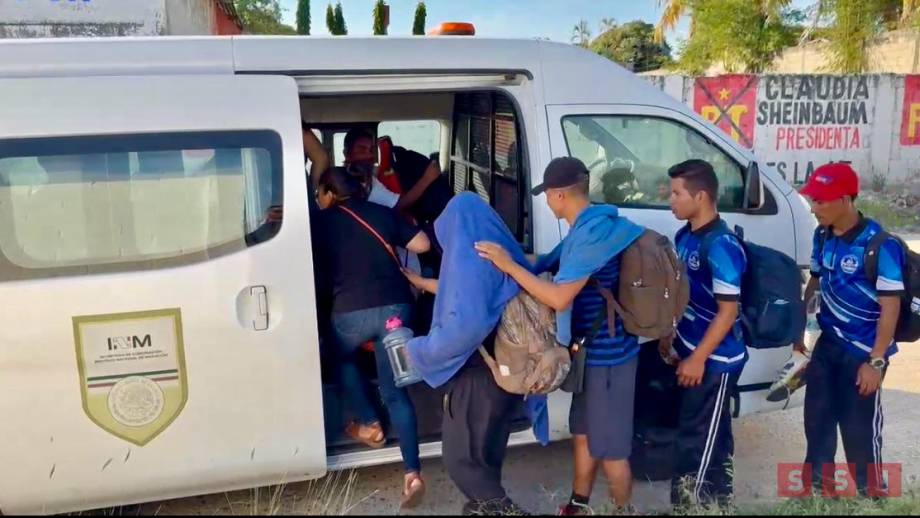 ABANDONAN caravana migrante; se entregan al INM - Susana Solis Informa