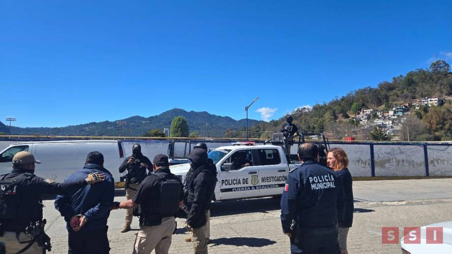 Cumplen orden de aprehensión contra elemento activo de la policía municipal de SCLC - Susana Solis Informa