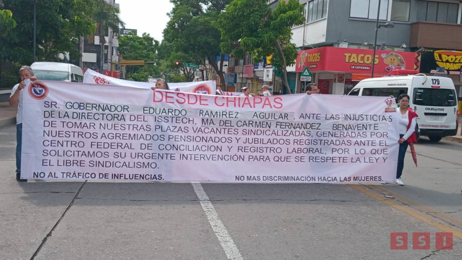 Protestan contra directora del ISSTECH María del Carmen Fernández Benavente Susana Solis Informa